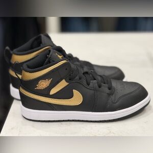 Nike Air Jordan Black and Gold Sneakers